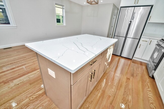 Photo - 30 Hiawatha Rd Unit (#2)