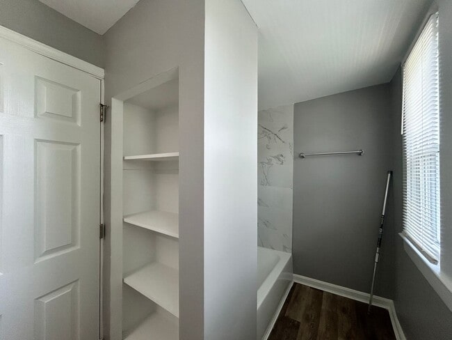 Photo - Baltimore - 4 Bedrooms and 2 baths Available!