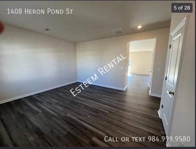 Photo - 1408 Heron Pond St