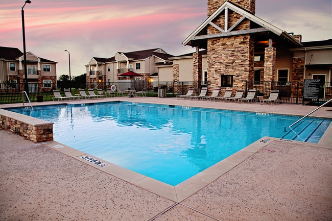 Central Park at Winstar Village Apartments