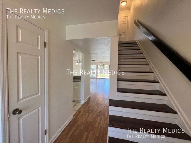 Photo - 6061 Windhover Dr Unidad 10