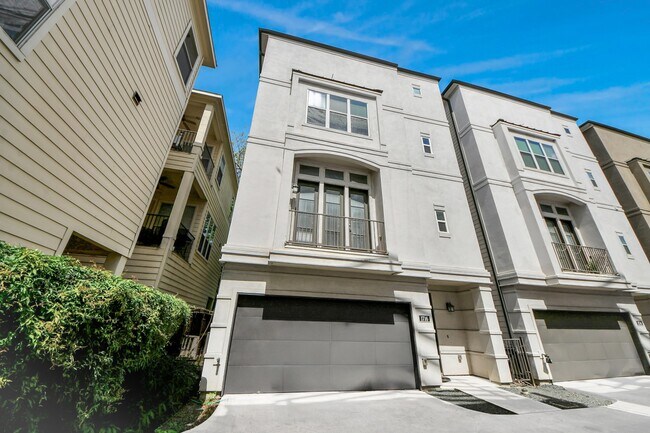 Photo - 1716 Stuart St