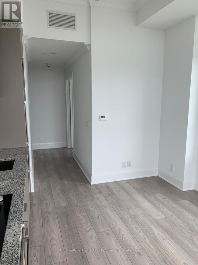 Photo - 120 Parliament St Unit 2105
