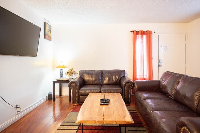 Building Photo - 1225 Elizabeth Ave Unit SI ID1585219P