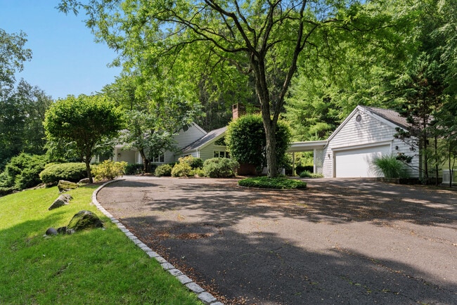 Photo - 117 Tobys Ln