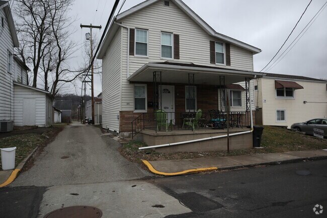 Building Photo - 131 Union St Unit A Rental