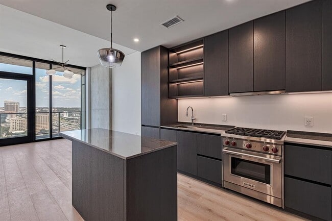 Building Photo - 610 Davis St Unit 2311 Rental