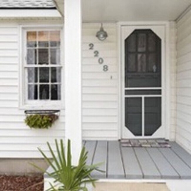 2-Bedroom Cottage in Central Savannah – Cl... - 2-Bedroom Cottage in Central Savannah – Cl...