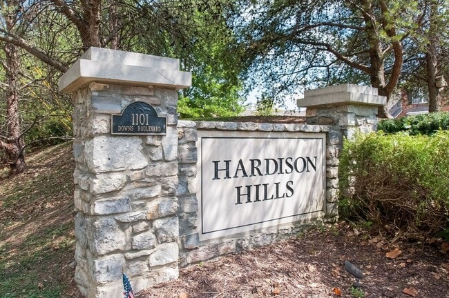 Photo - 1101 Downs Blvd