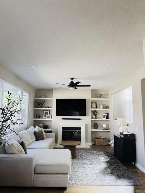 Photo - 160 Belflora Way