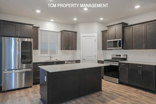 Photo - 18818-18813 13th Ave W