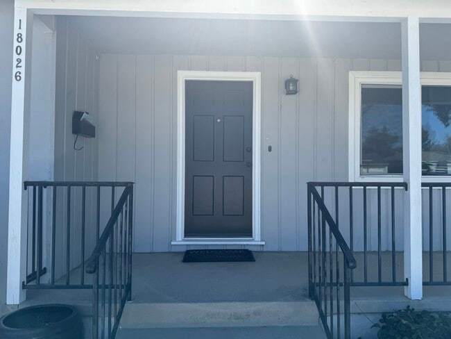 Photo - 18026 Bullock St