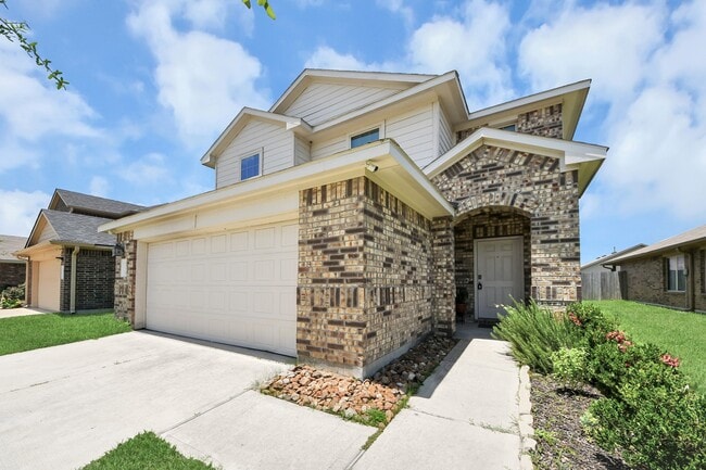 Photo - 15439 Cipres Verde St