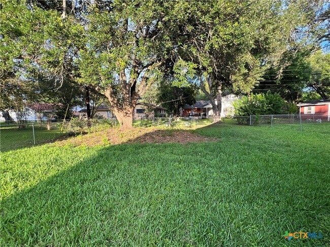 Photo - 4612 Camellia Ln