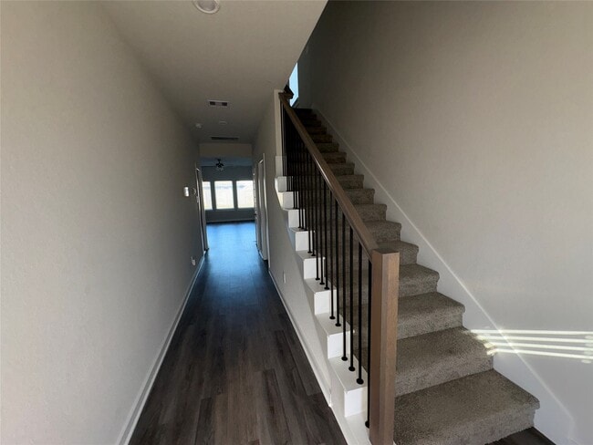 Photo - 16628 Sterling Clf St