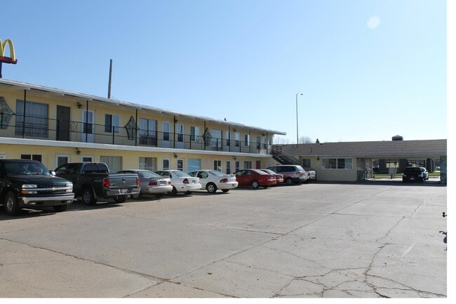 Photo - 112 E Cherry St