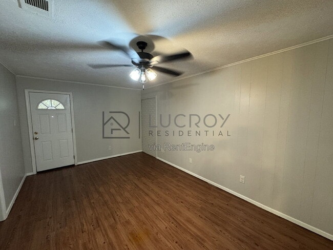 327 Grover Cleveland Cir