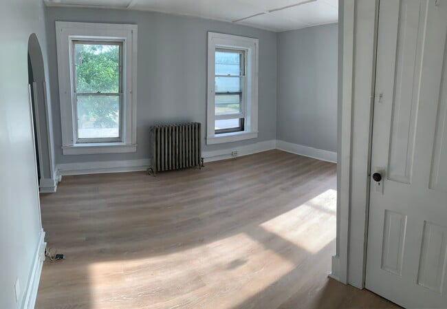 Building Photo - 135 Ontario St Unit 4 Rental