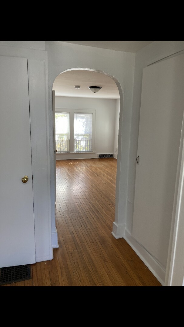 Photo - 825 Wilson Ave