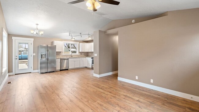 Photo - 2911 W Pleasanton Ave