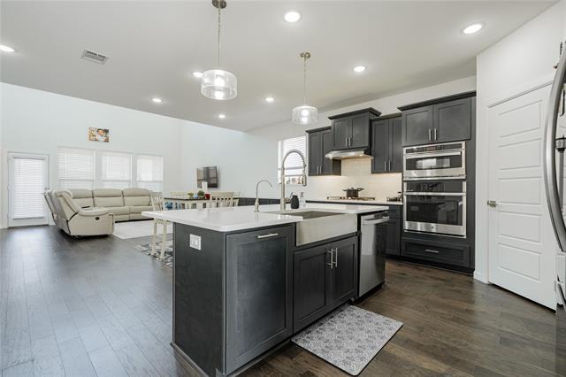 Photo - 3615 William Riley St