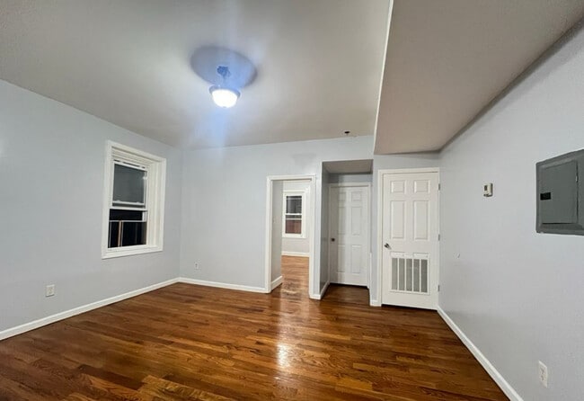 Photo - 224 3rd St