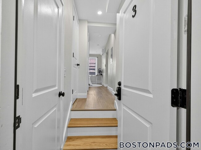 Photo - 176 Salem St Unit 3