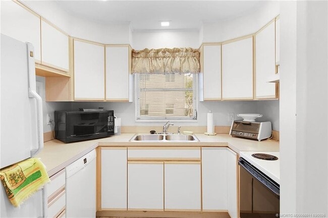 Photo - 1900 S Kanner Hwy Unit 108