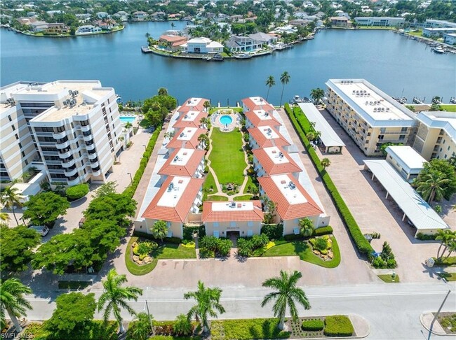 Photo - 3070 Gulf Shore Blvd N Condominio Unidad 201