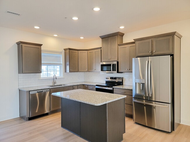Photo - 2475 Spring Water Cir