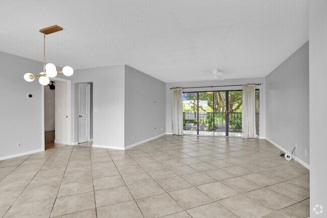 Building Photo - 1040 Homewood Blvd Unit L204