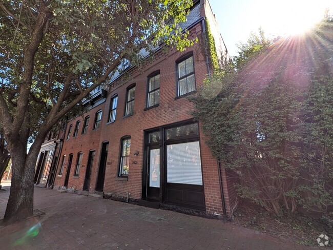 Building Photo - 1006 Geyer Ave Rental