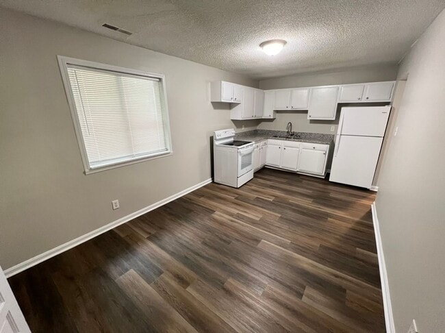 Photo - Three Bedroom Ranch Home
