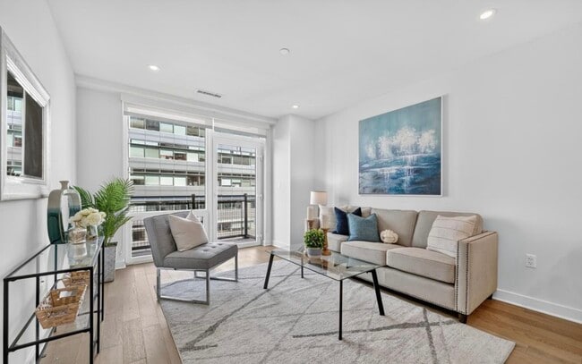 Photo - 37 L St SE Unit 701