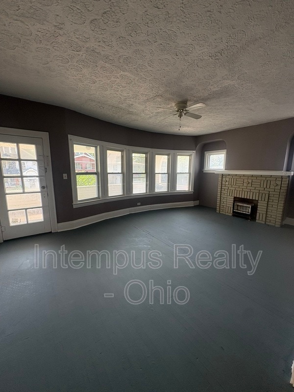 942 Eddy Rd