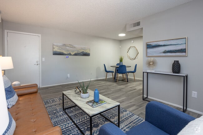 1BR, 1BA - 550SF