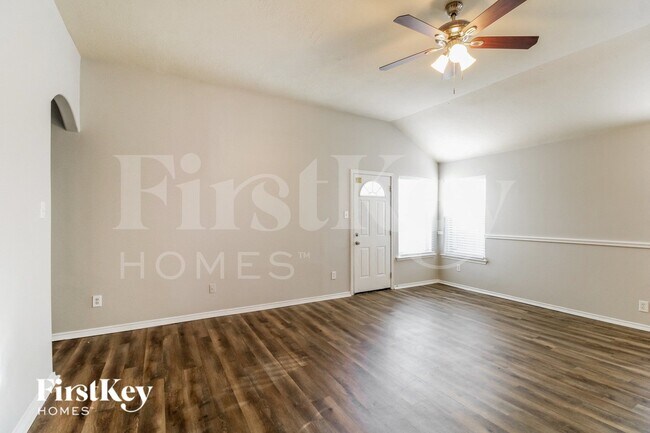 Photo - 21554 Kings Bend Dr