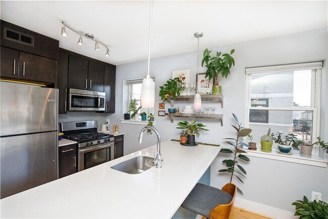 Photo - CoHi - Spacious One Bed Condo