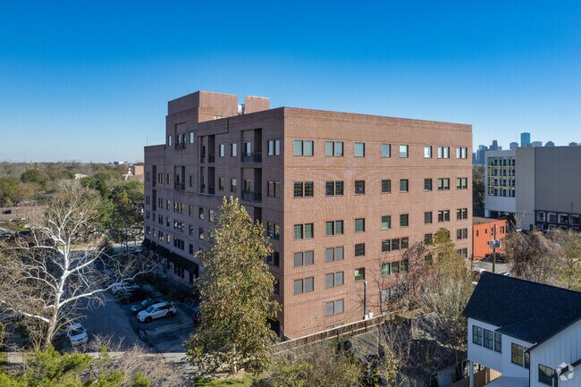 Photo - 1111 Studewood St