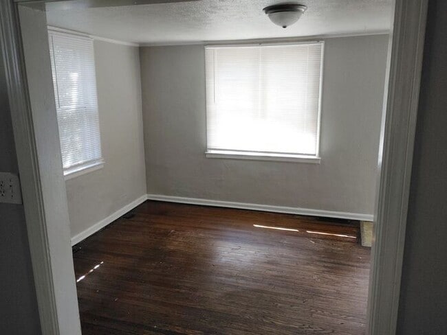 Photo - Mishawaka South Side Bungalo
