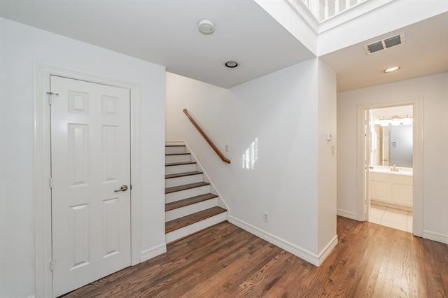 Photo - 4213 Wycliff Ave
