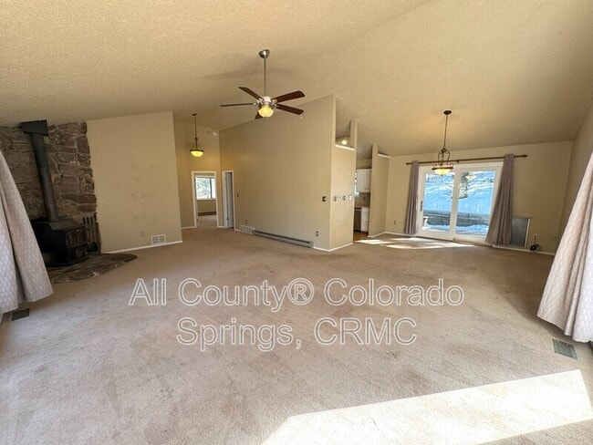 Photo - 931 Kings Crown Rd