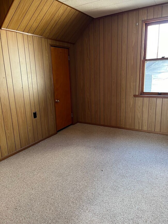 Photo - One Bedroom Upstairs Apartment Unit 2723 Sunset 2B Up