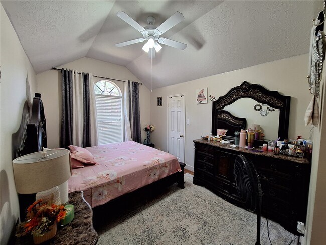 Photo - 20323 Concord Hill Dr