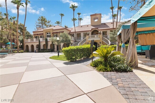 Building Photo - 270 E Flamingo Rd Unit 205 Rental