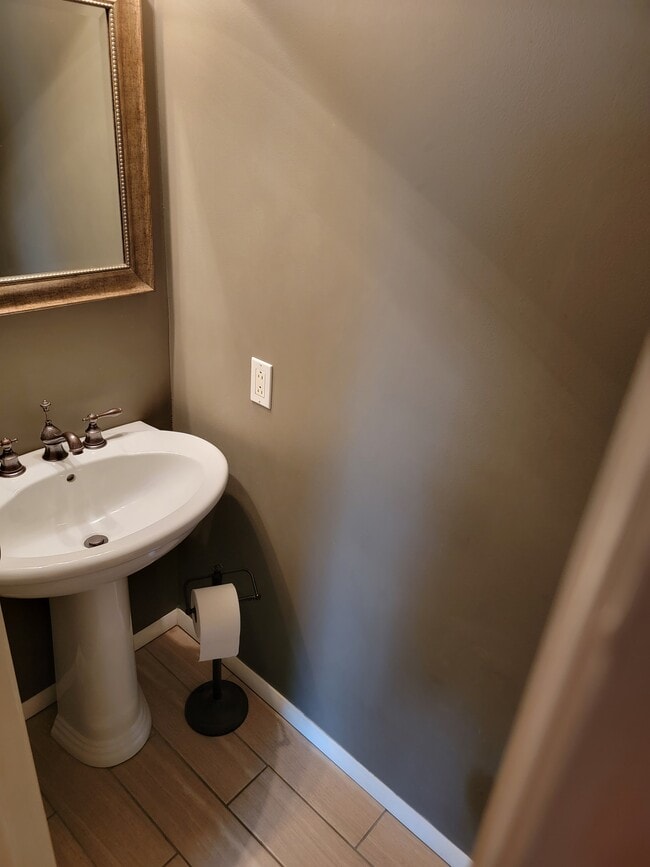 Photo - 175 Cranbrooke Dr