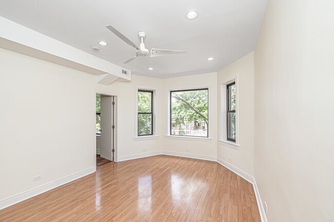 Photo - 3261 W Palmer St Unidad 2