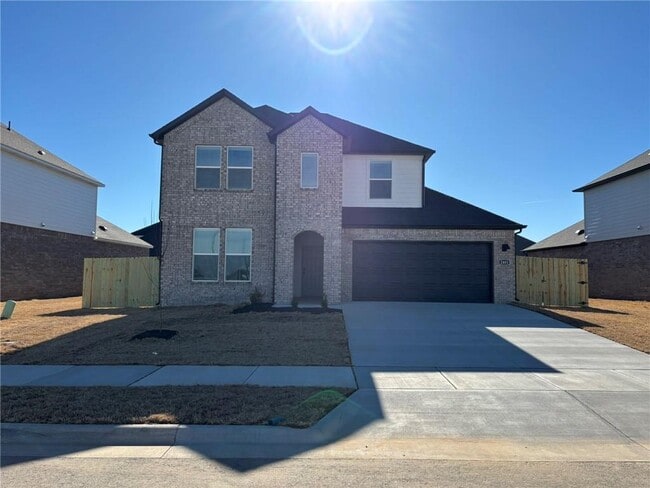 Building Photo - 2401 Max Ave