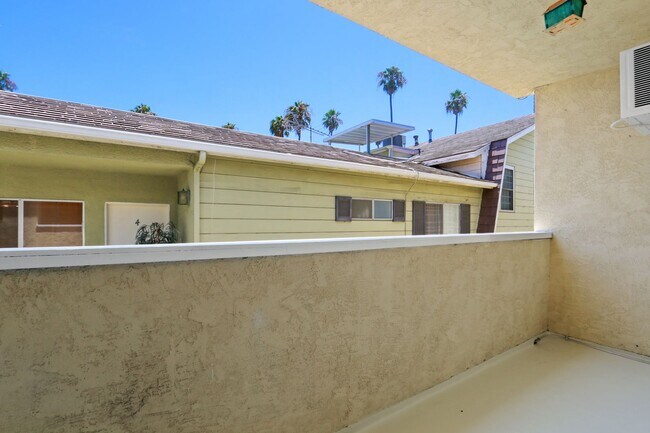 Photo - 843 18th St in Santa Monica.  Steps to Mon... Unit 04