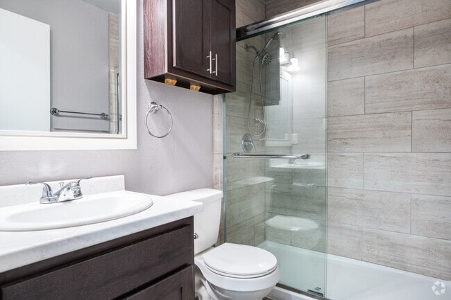 2BR, 1BA - 998SF
